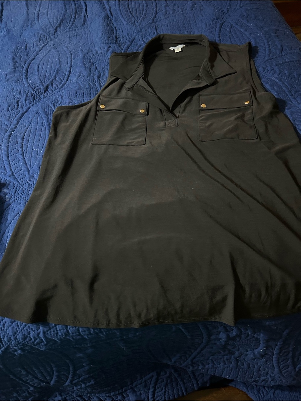Sleeveless Black Collared Pocket Tank